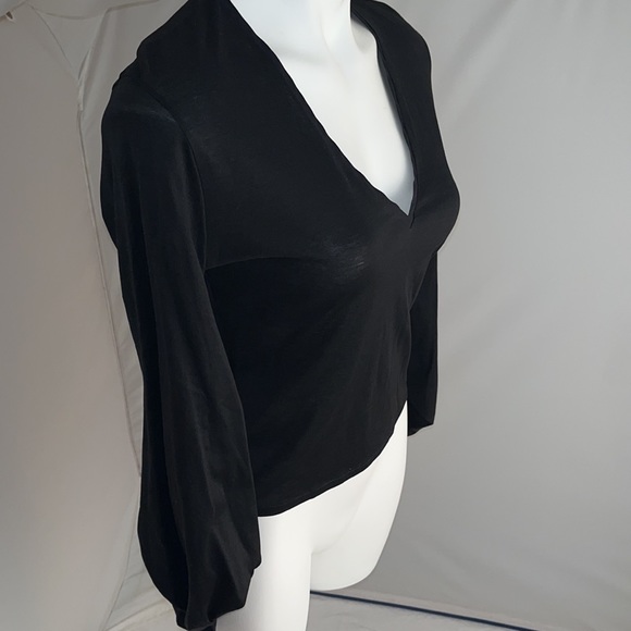 Yves Saint Laurent rive gauche black long bell sleeve v-neck fitted top - Picture 2 of 12